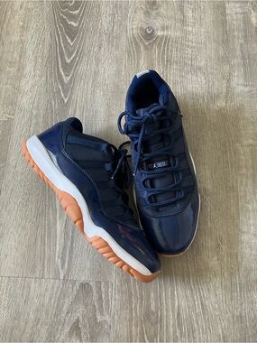 Air Jordan 11 Retro Low Navy